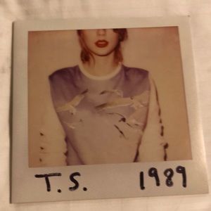 Taylor Swift vinyl record. T.S. 1989.